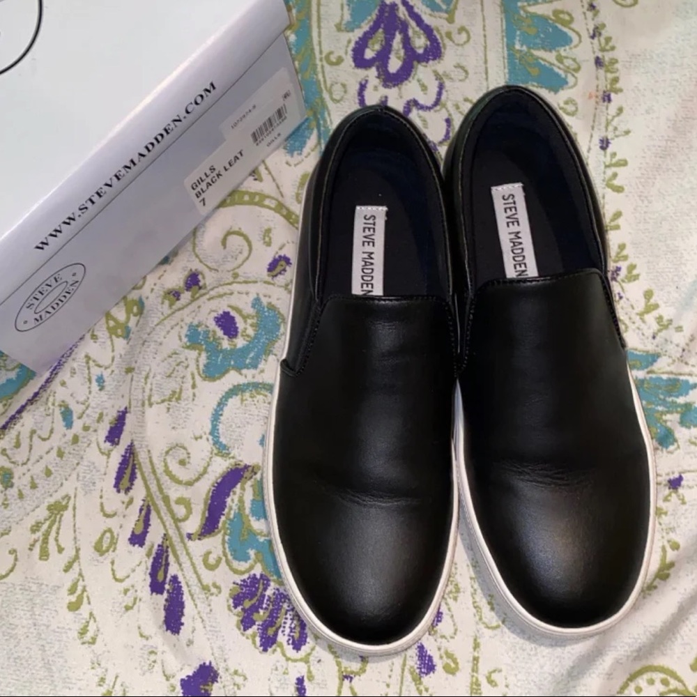 Steve Madden Gills